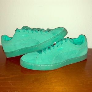 🤩 SALE!!!!!! 🤪 Puma Suede Pastel Green!